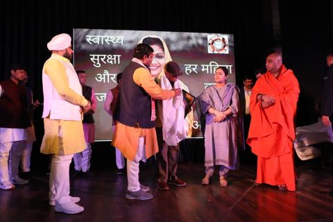 11,000 परिवारों को स्वच्छता पैड का वितरण samarsata.com